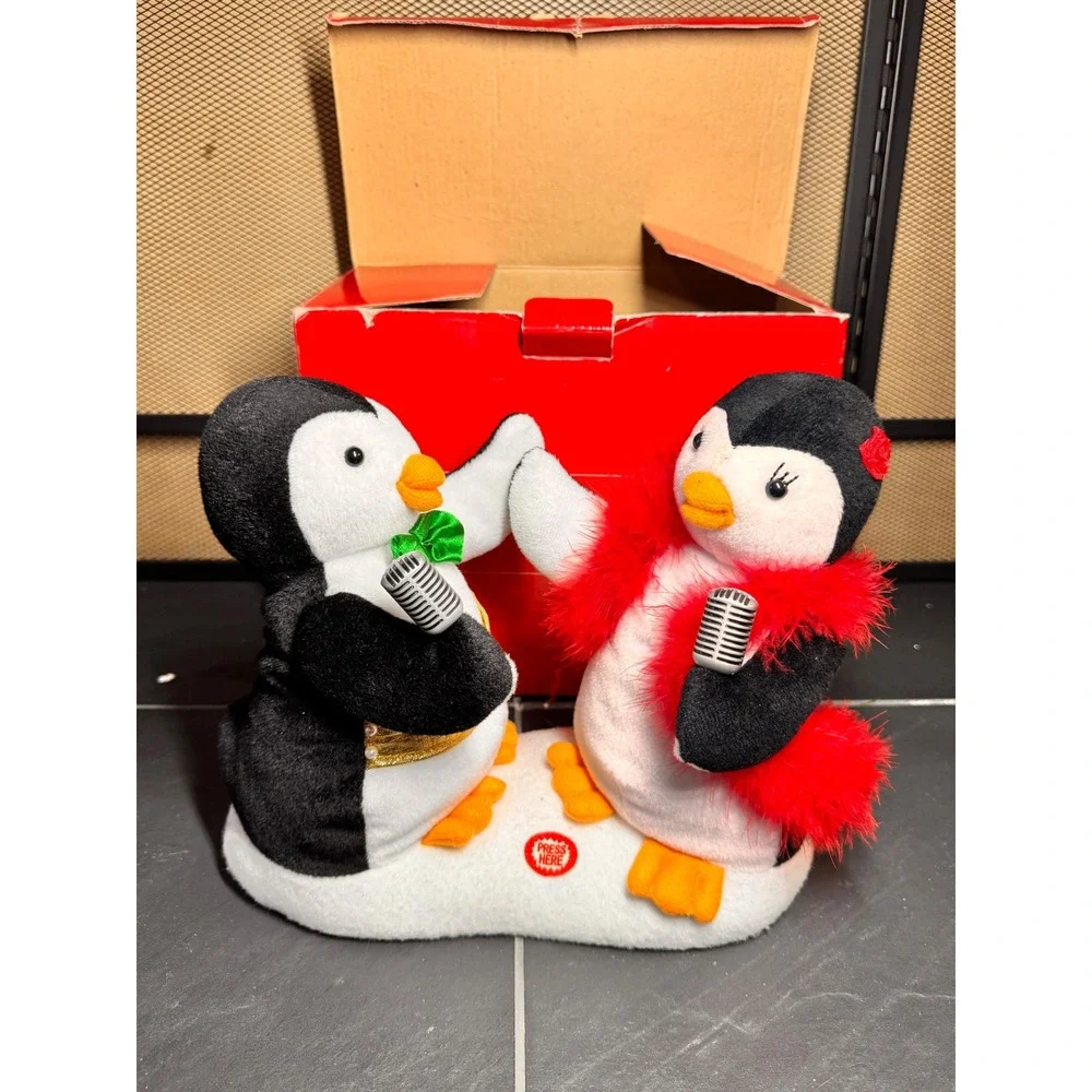 VTG Avon Animated Singing Dancing Penguin Duo Christmas Holiday Display in Box